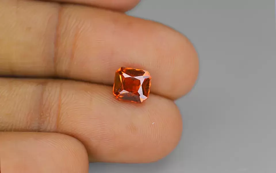 Hessonite (3.48-Carats)