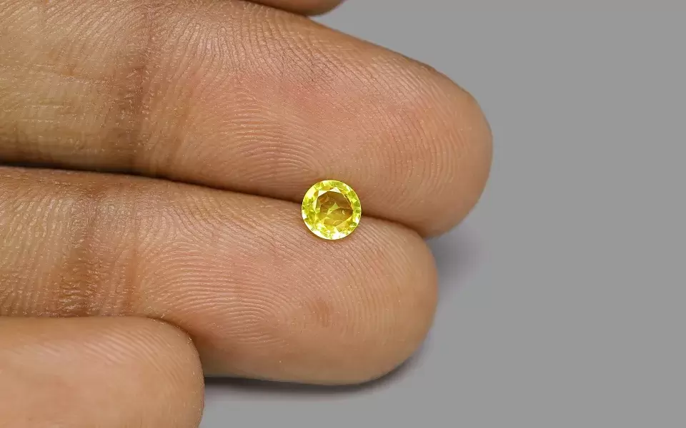 Yellow Sapphire ( 2.39 - Carats)
