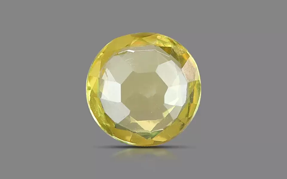 Yellow Sapphire ( 3.26- Carats)